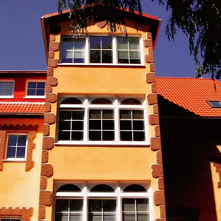 Binzhotel-ordenskapelle - Ostsee-rittergut-ruegen 3* ビンツ