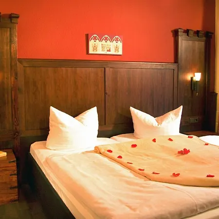 ホテル Binzhotel-ordenskapelle - Ostsee-rittergut-ruegen ビンツ