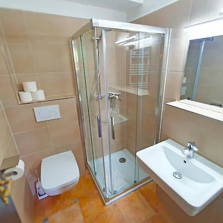 Binzhotel-ordenskapelle - Ostsee-rittergut-ruegen ホテル 3*