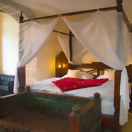 Binzhotel-ordenskapelle - Ostsee-rittergut-ruegen 3* ビンツ