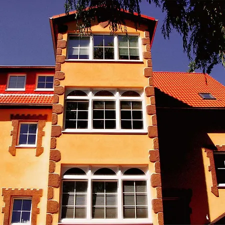 ホテル Binzhotel-ordenskapelle - Ostsee-rittergut-ruegen 3*