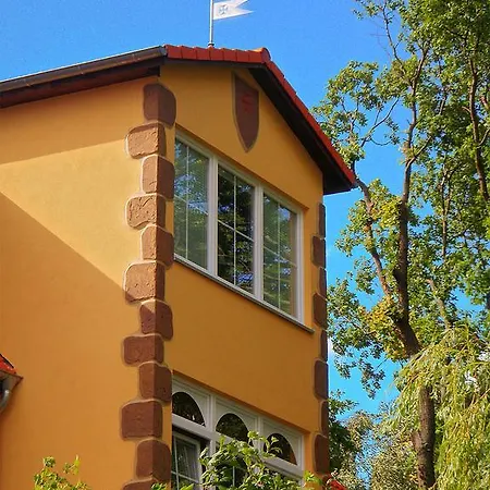 Binzhotel-ordenskapelle - Ostsee-rittergut-ruegen ビンツ